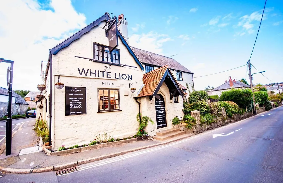 The White Lion-1